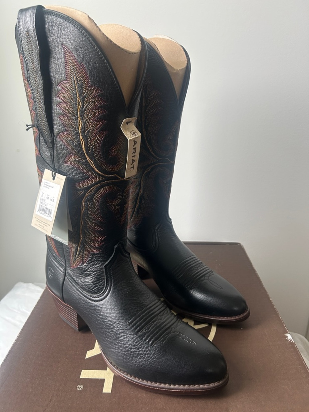 Ariat Heritage Women’s Black Western Boots Round Toe Leather NWT